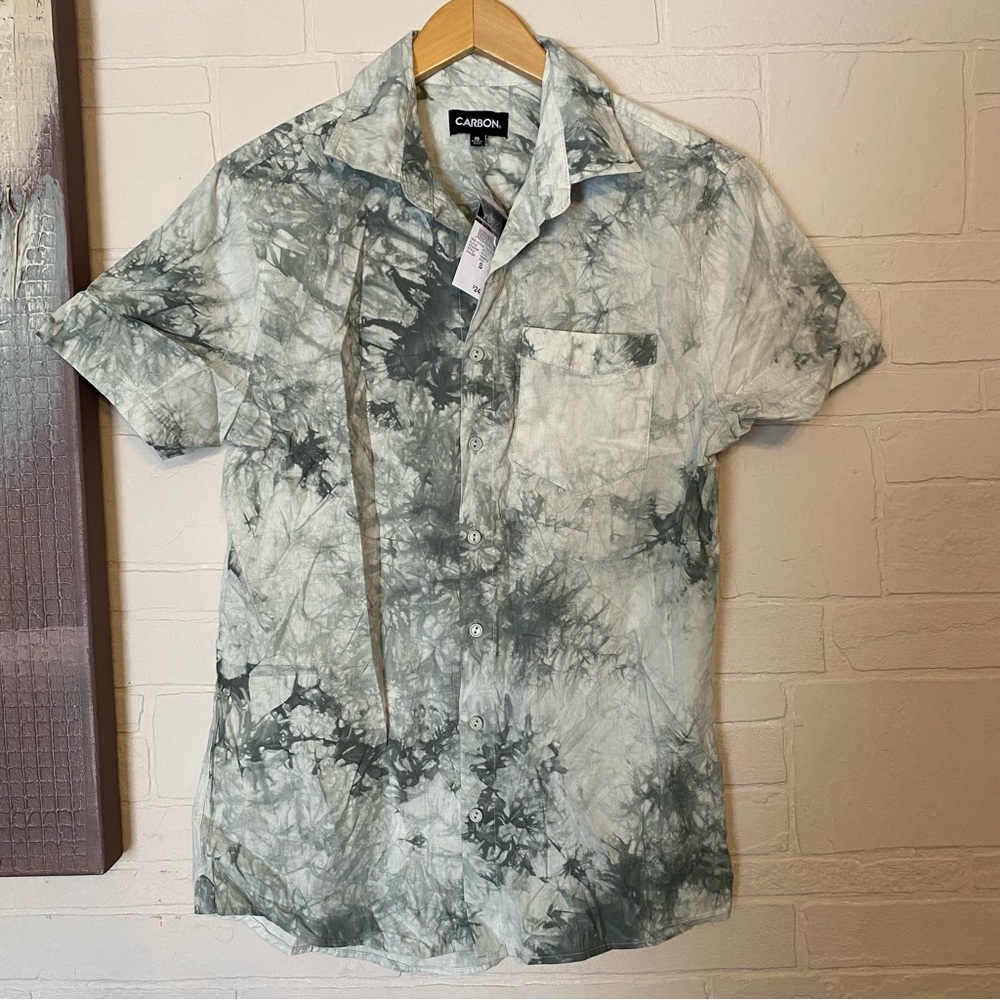 Carbon Men’s Short Sleeve Botton Front Shirt S
